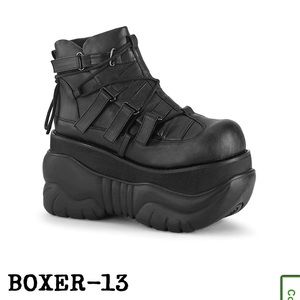 Demonia Boxer -13 platform ankle boot